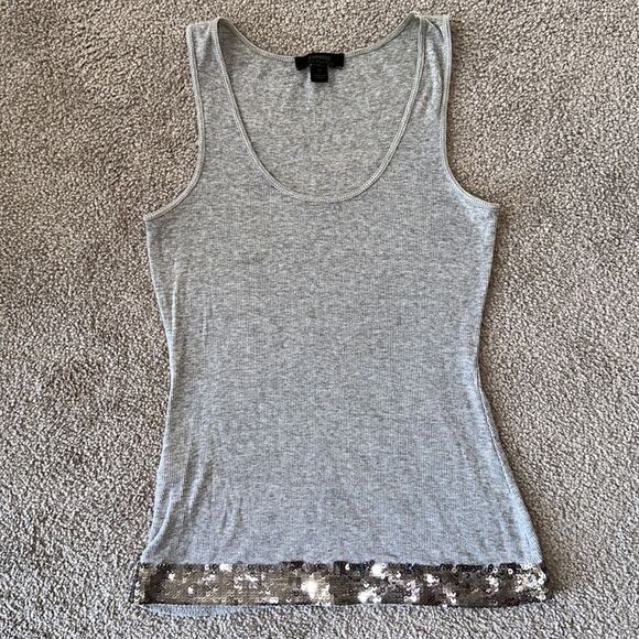 Express Sequin Hem Tank! - Picture 5 of 9
